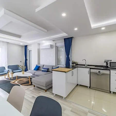 Comfortable With Balcony Near Beach In And Trendy Spots In Daire