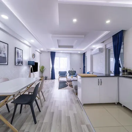 Lejlighed Comfortable With Balcony Near Beach In And Trendy Spots In